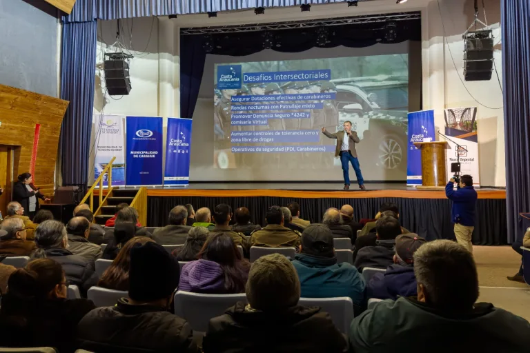 Seminario de Seguridad Costa Araucanía capacita a dirigentes y presenta plan integral