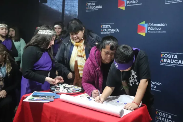 Servicio Local y representantes de la comunidad educativa participaron de la Entrega de Terreno de la Escuela Pública Antonio Ladino