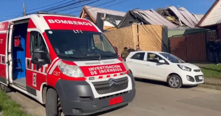 Realizan peritajes por explosión que mató a una mujer y destruyó casa en Temuco