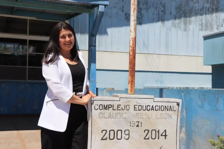 Seremi de la Mujer, Sol Kaechele, habló sobre sus referentes en la Educación Pública y El Servicio Local en Costa Araucanía
