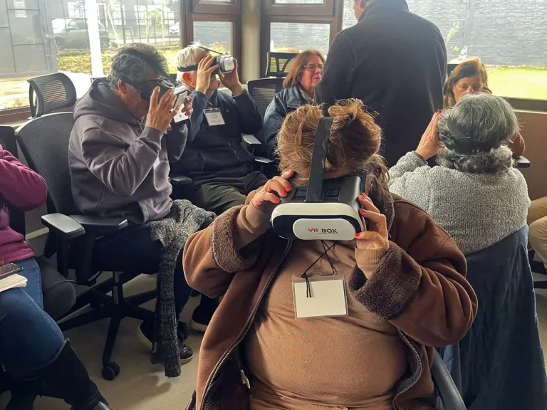 Realidad virtual para personas mayores: conociendo Chile sin salir de Temuco