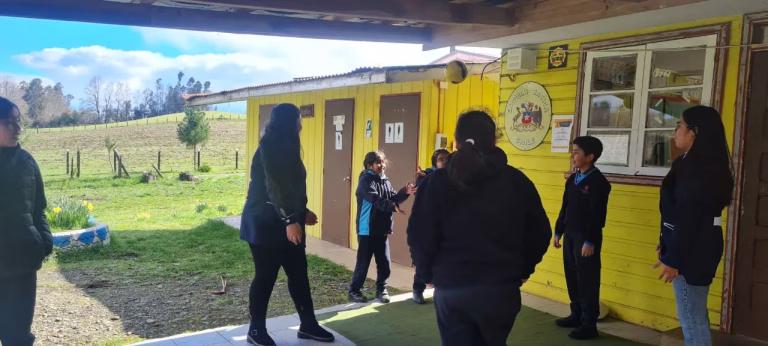 De la capital al sur: Estudiantes de Pedagogía viven experiencia en escuelas rurales
