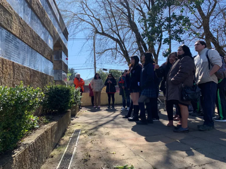 Estudiantes recorren la Ruta de la Memoria en Temuco