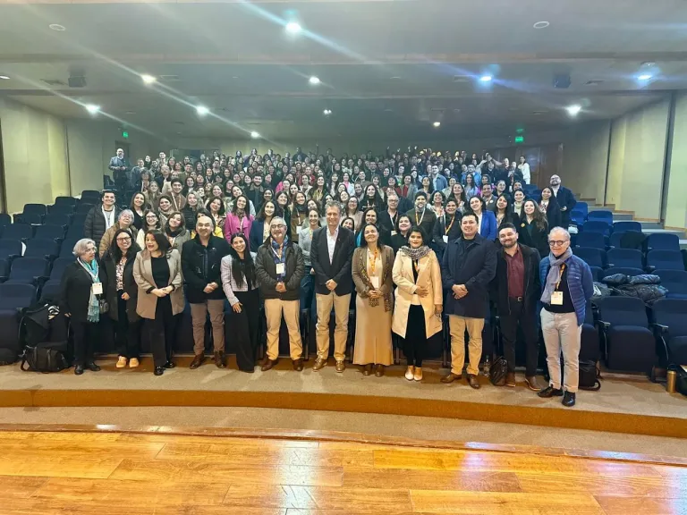Hospital de Temuco reúne a expertos nacionales en Jornadas PINDA: compromiso y avances en la oncología infantil