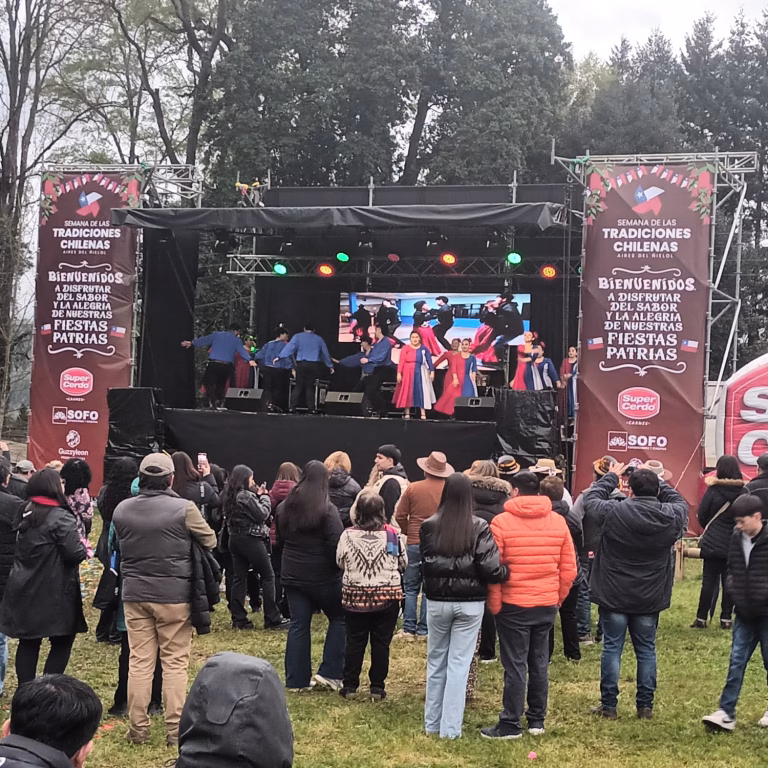 Gran respaldo de publico a la Semana de las Tradiciones Chilenas en el Parque SOFO