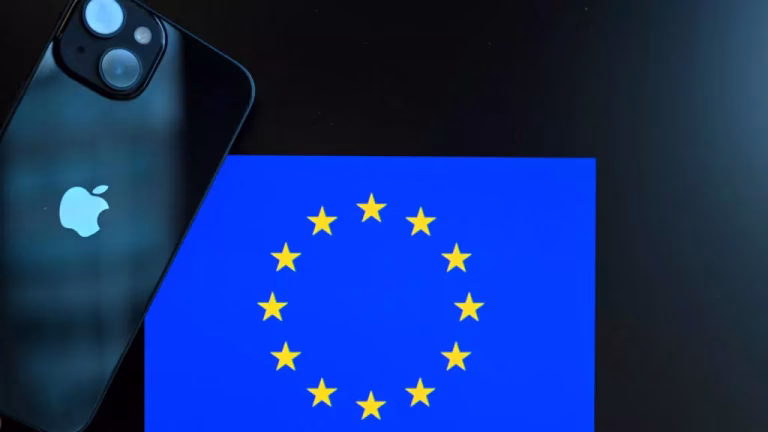 Apple pide derogar la ley europea de mercados digitales por «poner en riesgo» a los consumidores
