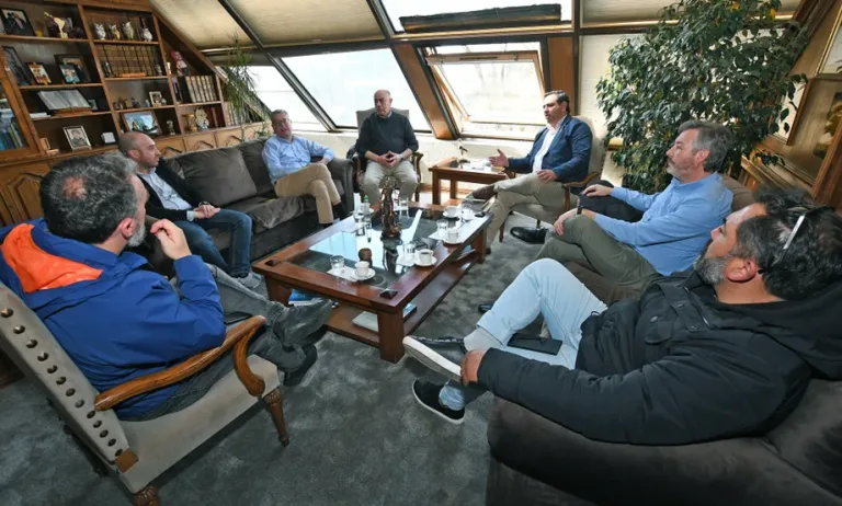 Municipalidad de Temuco firma convenio con Pullman Bus para apoyar a deportistas y la comunidad
