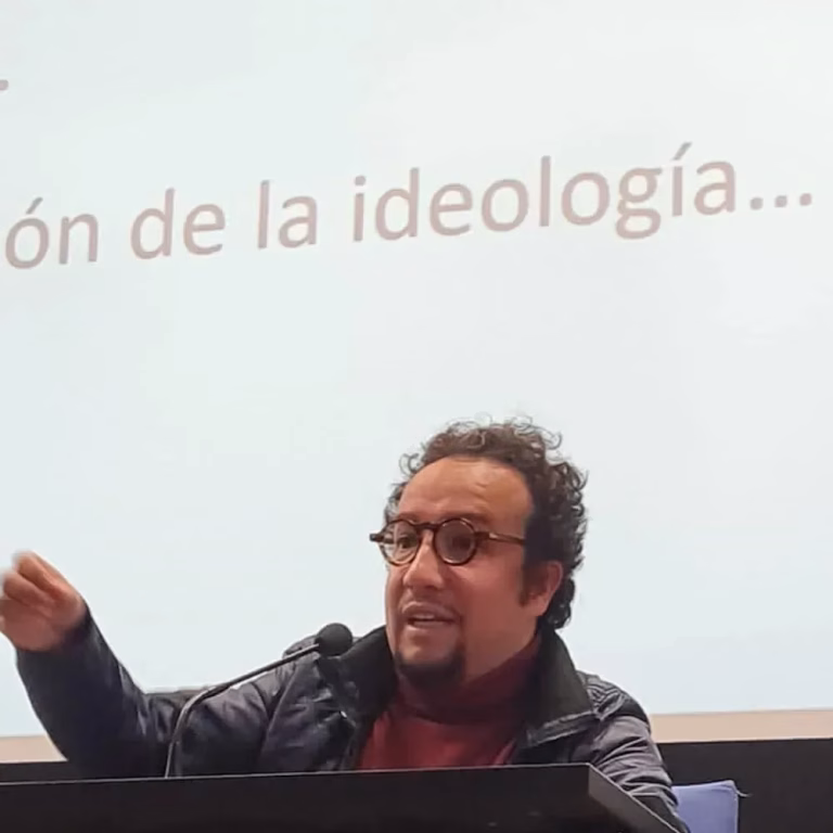 Decano de la UFRO tacha de «falsa» información sobre millonarios viáticos al extranjero