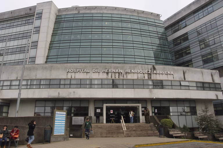 Hospital Regional de Temuco alista detalles para la construcción de 5 nuevos pasillos