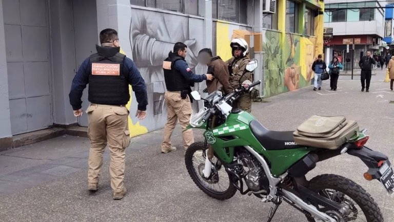 Patrullaje preventivo municipal en Temuco facilita detención de delincuente que era requerido por la justicia de Concepción