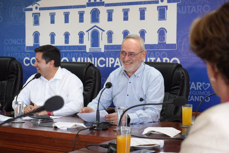 Gobernador René Saffirio dialoga con el Concejo Municipal de Lautaro las prioridades de inversión pública para la comuna