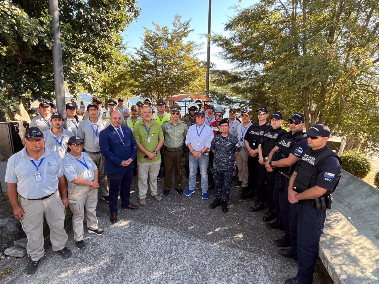 Operativo conjunto en Pucón y Caburgua contra el comercio ilegal en playas