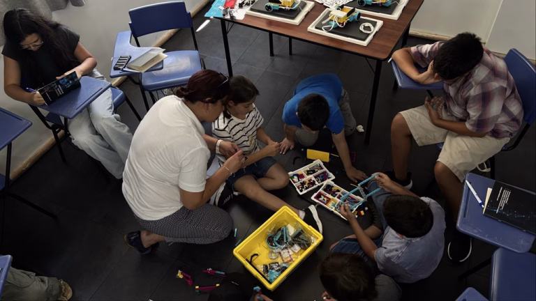 Pequeños grandes innovadores: Digital Summer 2026 impulsa habilidades tecnológicas en niñas y niños de La Araucanía