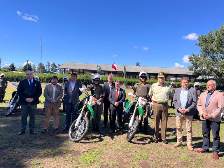 Gobierno entrega 31 motocicletas a Carabineros para reforzar la seguridad en La Araucanía