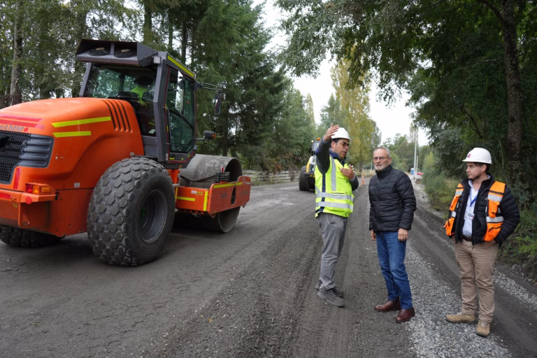 Tras un avance superior al 50%: Gobernador René Saffirio destaca rol estratégico de ruta Collinco–Huincacara como vía de evacuación