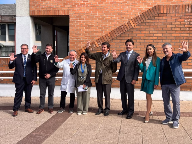 Intervención quirúrgica infantil en Victoria: alianza público-privada permite operar a 17 niños con patologías urológicas complejas