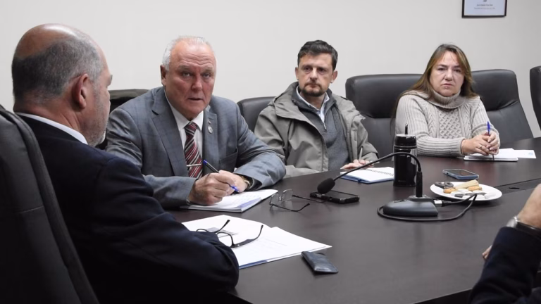Delegado Francisco Ljubetic reúne a parlamentarios para coordinar prioridades de La Araucanía