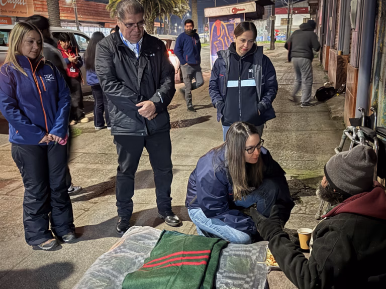 Autoridades recorren Temuco tras primera activación del Código Azul para resguardar a personas en situación de calle