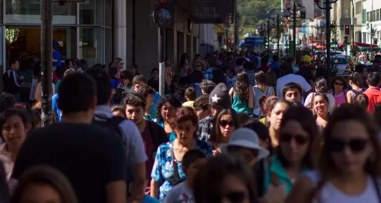 Ventas del comercio minorista caen 7,3% en marzo en La Araucanía y acumulan retroceso trimestral
