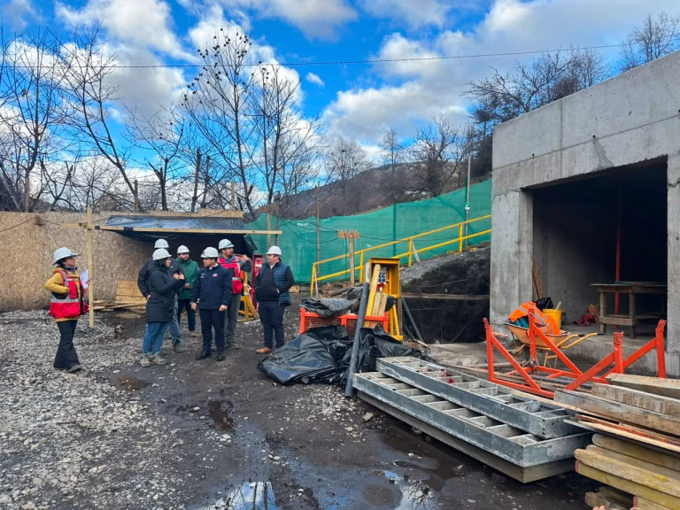 Escuela Likankura alcanza cerca del 20% de avance y proyecta nuevas instalaciones para 2027 en Curarrehue