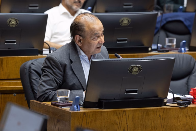 Senador Celis pide reconsiderar cierre de la Fundación de las Familias e invita a ministra Wulf a conocer centro ubicado en Chivilcán