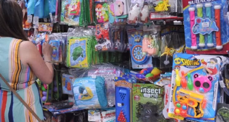Aplican multa de casi $14 millones a mall chino en Curacautín por vender productos en otros idiomas