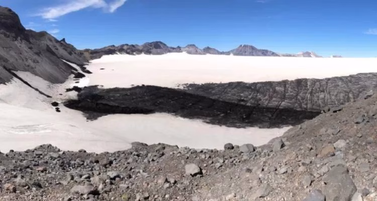 Glaciar Sollipulli perdió casi 70 metros de espesor y duplicó su velocidad de derretimiento en 14 años