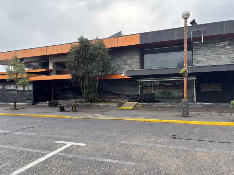 Municipalidad de Pucón fija postura ante eventual instalación de un «Mall Chino» en pleno centro de la comuna