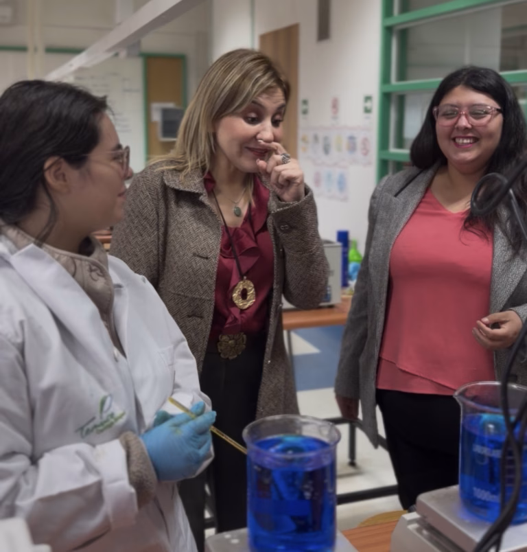 Temuco se convierte en el epicentro de la ciencia escolar del sur: torneo de ciencias pone en el sitial a la educación pública