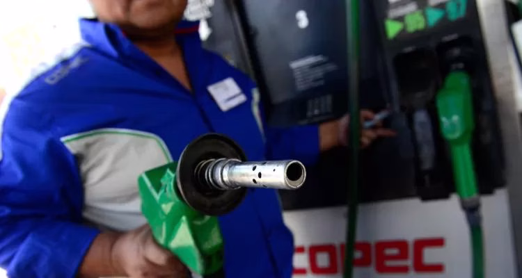 Precio de los combustibles: Gobierno advierte que podrían volver a subir por tensión en Medio Oriente
