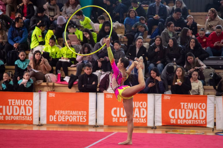 Temuco reunió a 21 clubes del país en torno a la gimnasia rítmica competitiva