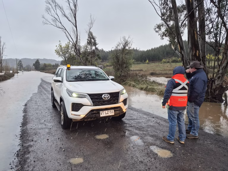 Seremi de Gobierno y alcalde de Galvarino recorren zonas afectadas por el sistema frontal