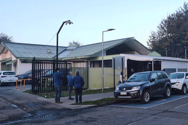 Usuario denuncia larga espera para retirar medicamentos en Cesfam Amanecer de Temuco